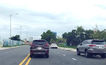 Mức phạt lỗi ô tô đè vạch liền màu vàng mới nhất năm 2026 